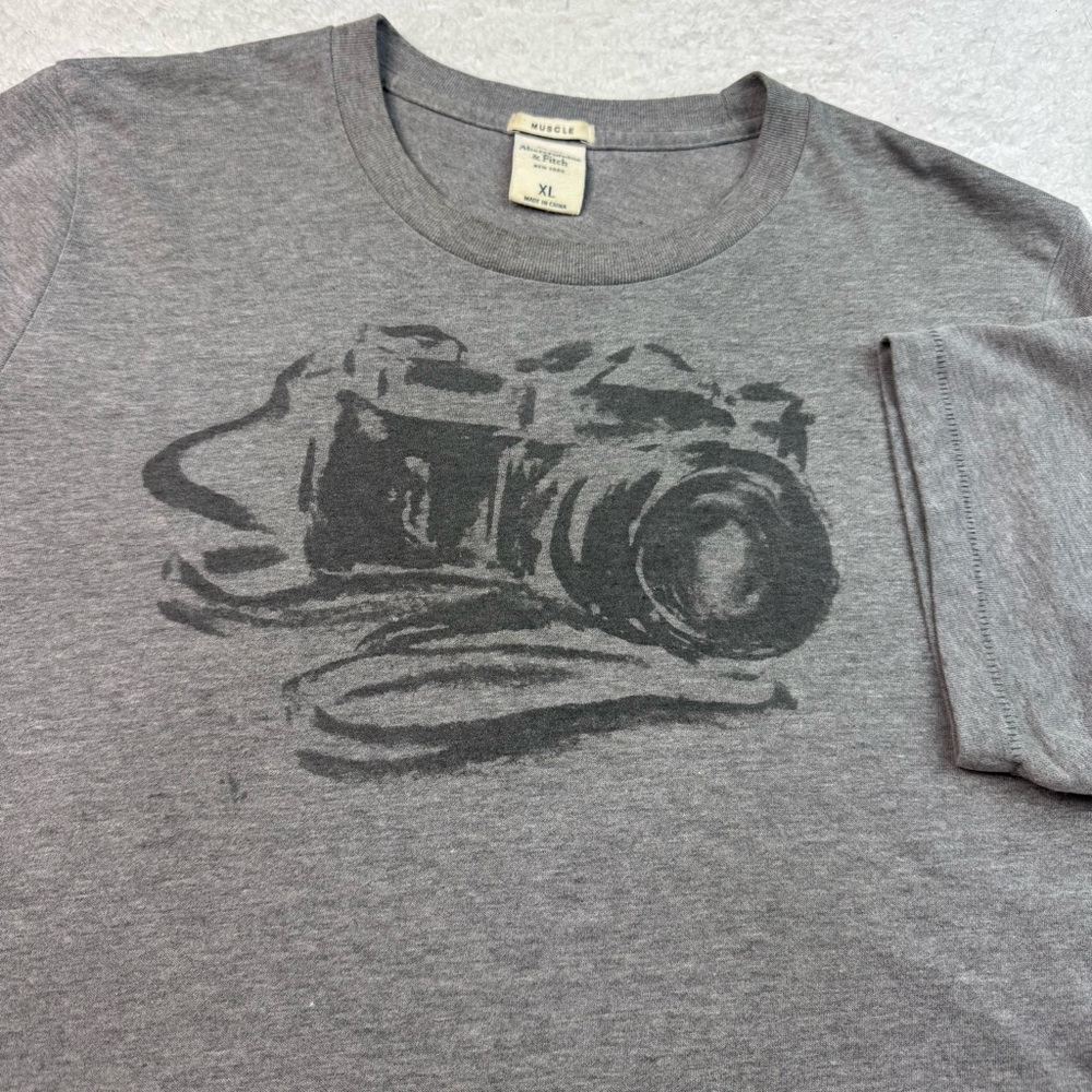 Abercrombie And Fitch Men’s Muscle Tee Camera Graphic XL Soft Tee Shirt Gray‎
